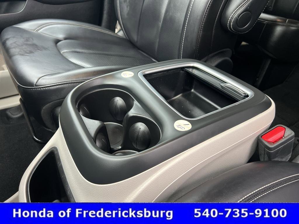 Used 2023 Chrysler Pacifica Touring-L image 24