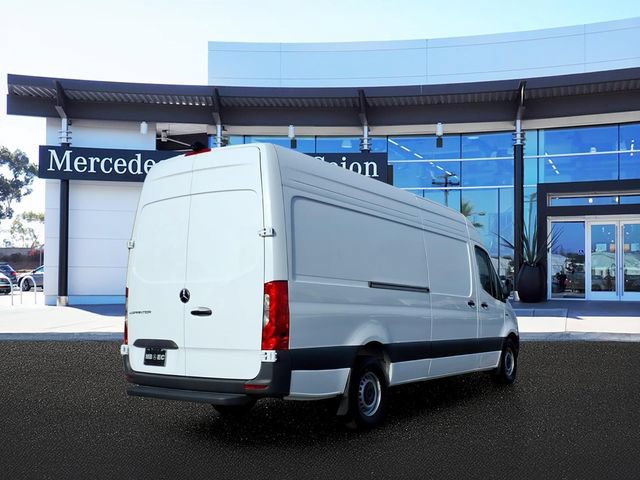 New 2025 Mercedes-Benz eSprinter 170 Cargo image 3