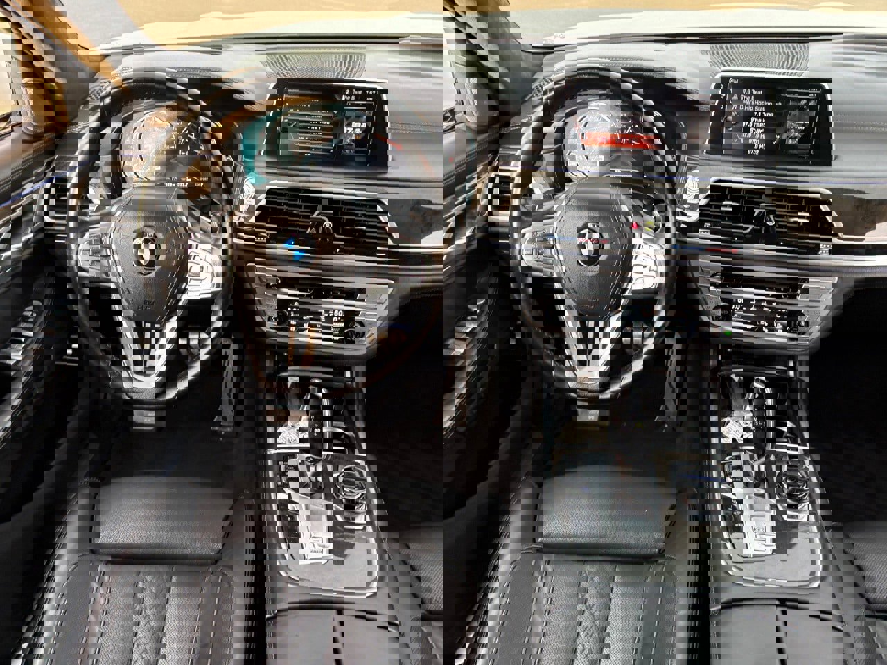 Used 2017 BMW 750i image 14