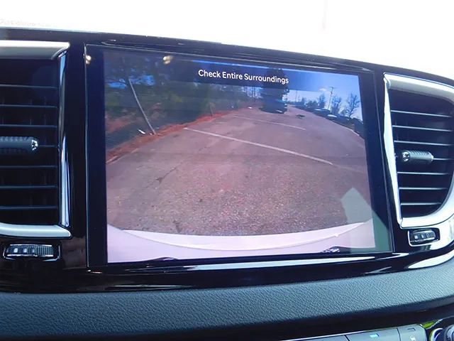 Used 2025 Chrysler Pacifica Select FWD image 18