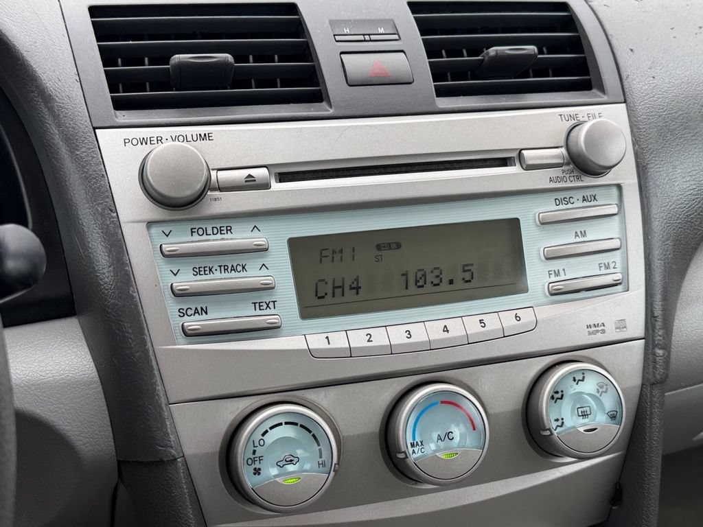 Used 2009 Toyota Camry FWD image 23