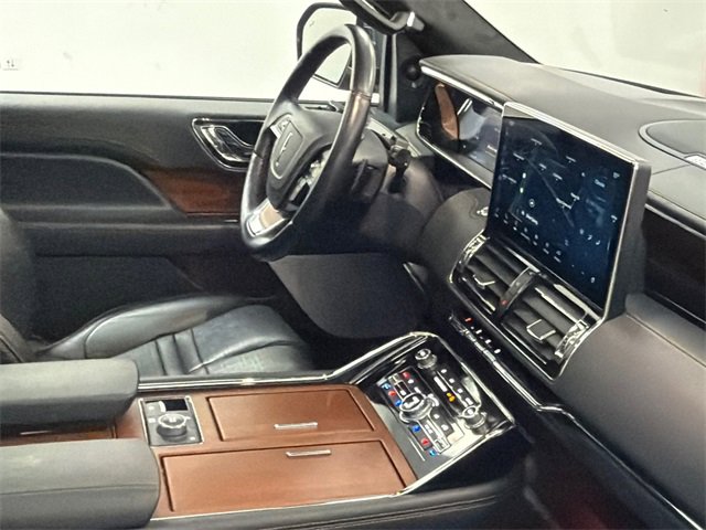 Used 2023 Lincoln Navigator Black Label image 11