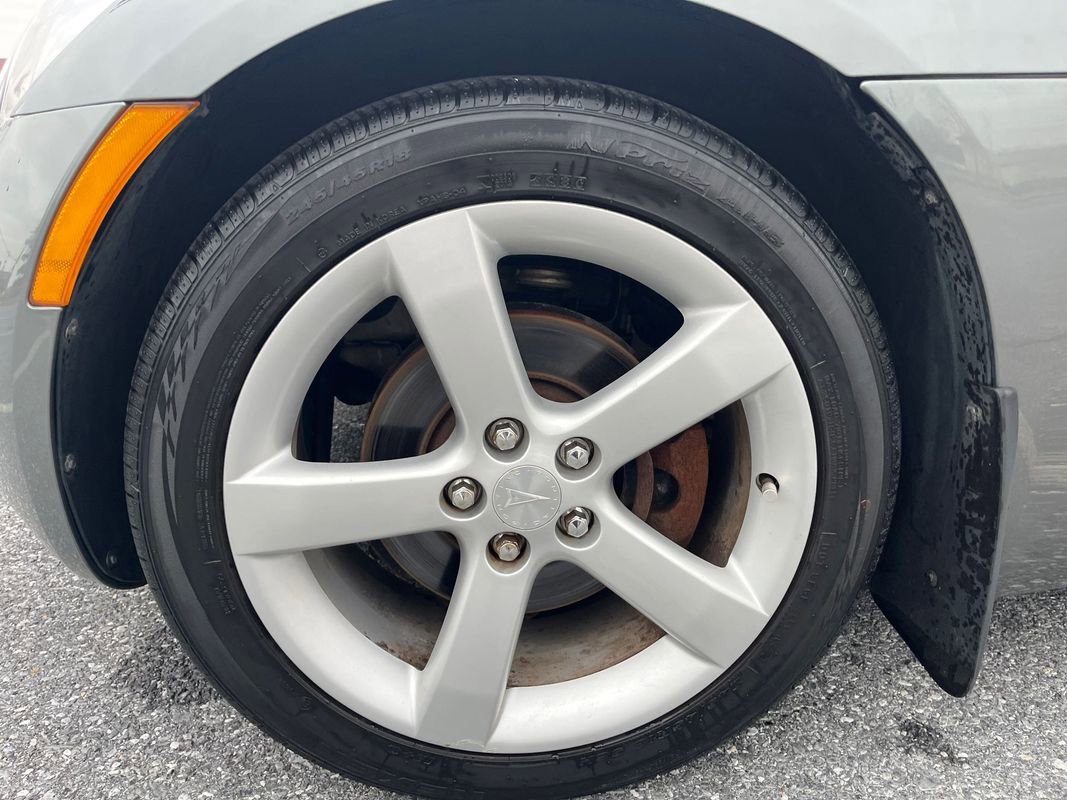 Used 2006 Pontiac Solstice w/ Premium Package image 13