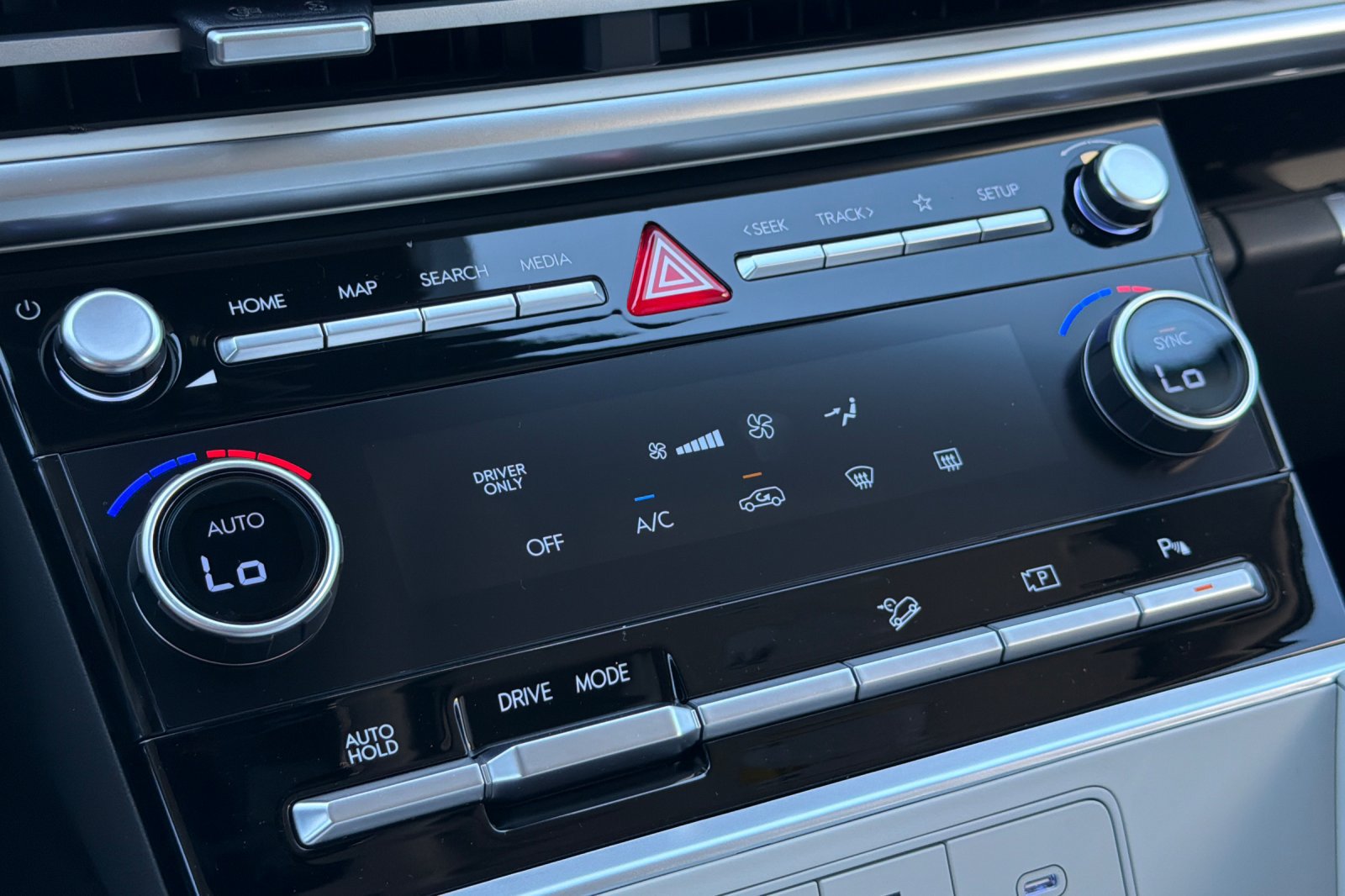 New 2026 Hyundai Santa Fe SE FWD image 20