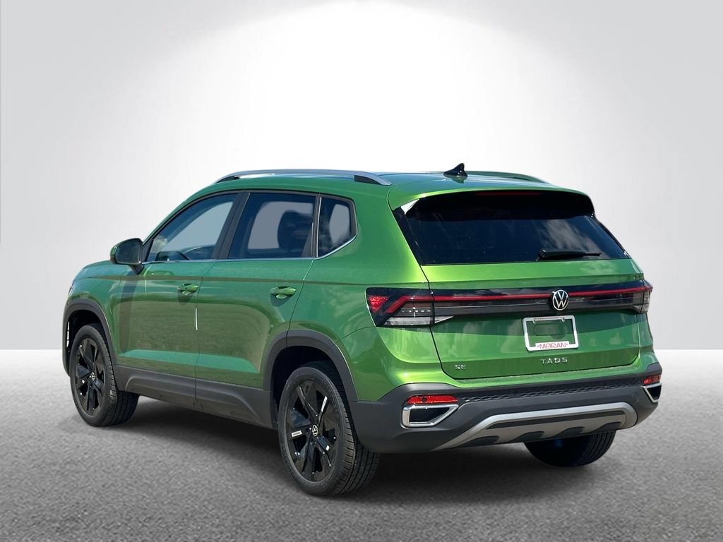 New 2026 Volkswagen Taos SE FWD image 3