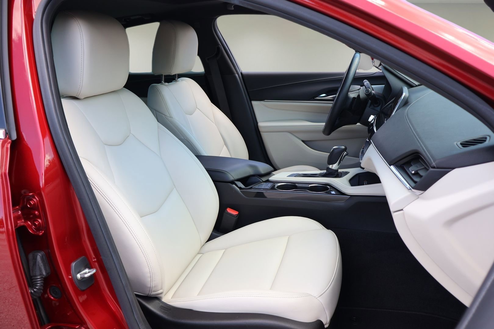 Used 2021 Cadillac CT4 Luxury w/ Sun And Sound Package RWD image 15