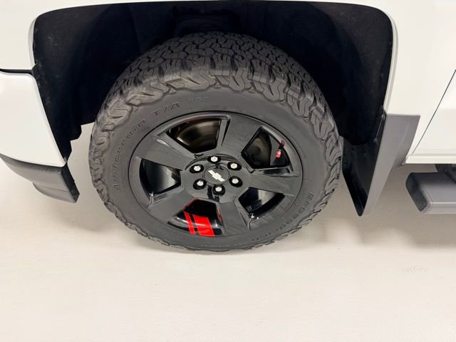 Used 2018 Chevrolet Silverado 1500 LTZ Z71 w/ Redline Edition AWD/4WD image 19