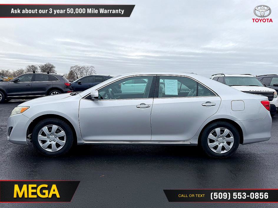 Used 2013 Toyota Camry LE image 7