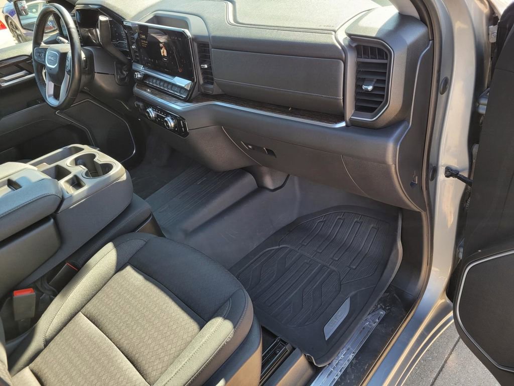 Used 2023 GMC Sierra 1500 SLE image 10