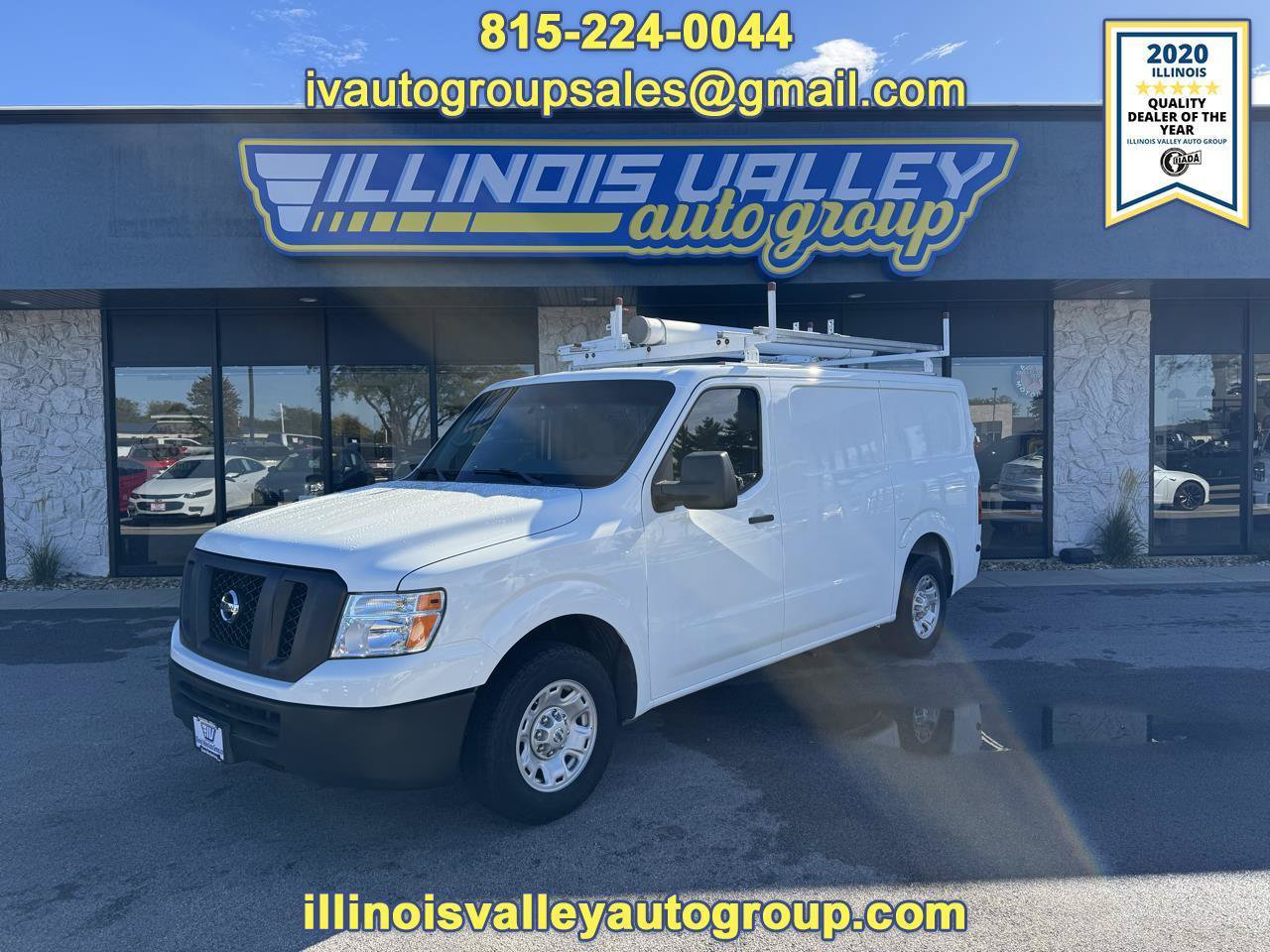 Used 2017 Nissan NV 2500 SV w/ Back Door Glass Package RWD image 1