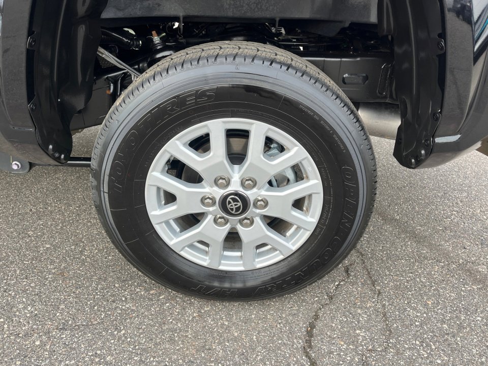 Certified 2025 Toyota Tacoma SR5 image 26