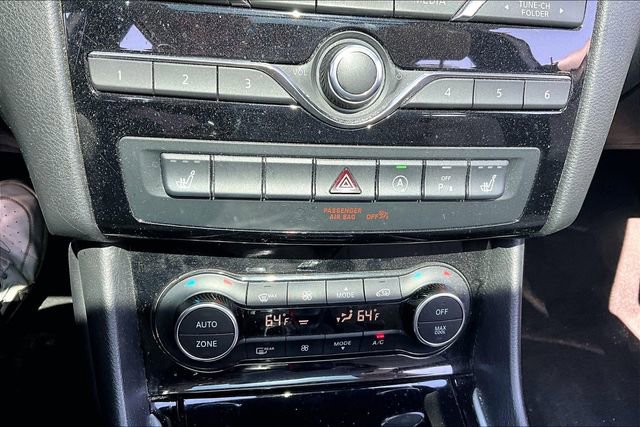 Used 2018 INFINITI QX30 Premium w/ Navigation Package image 31