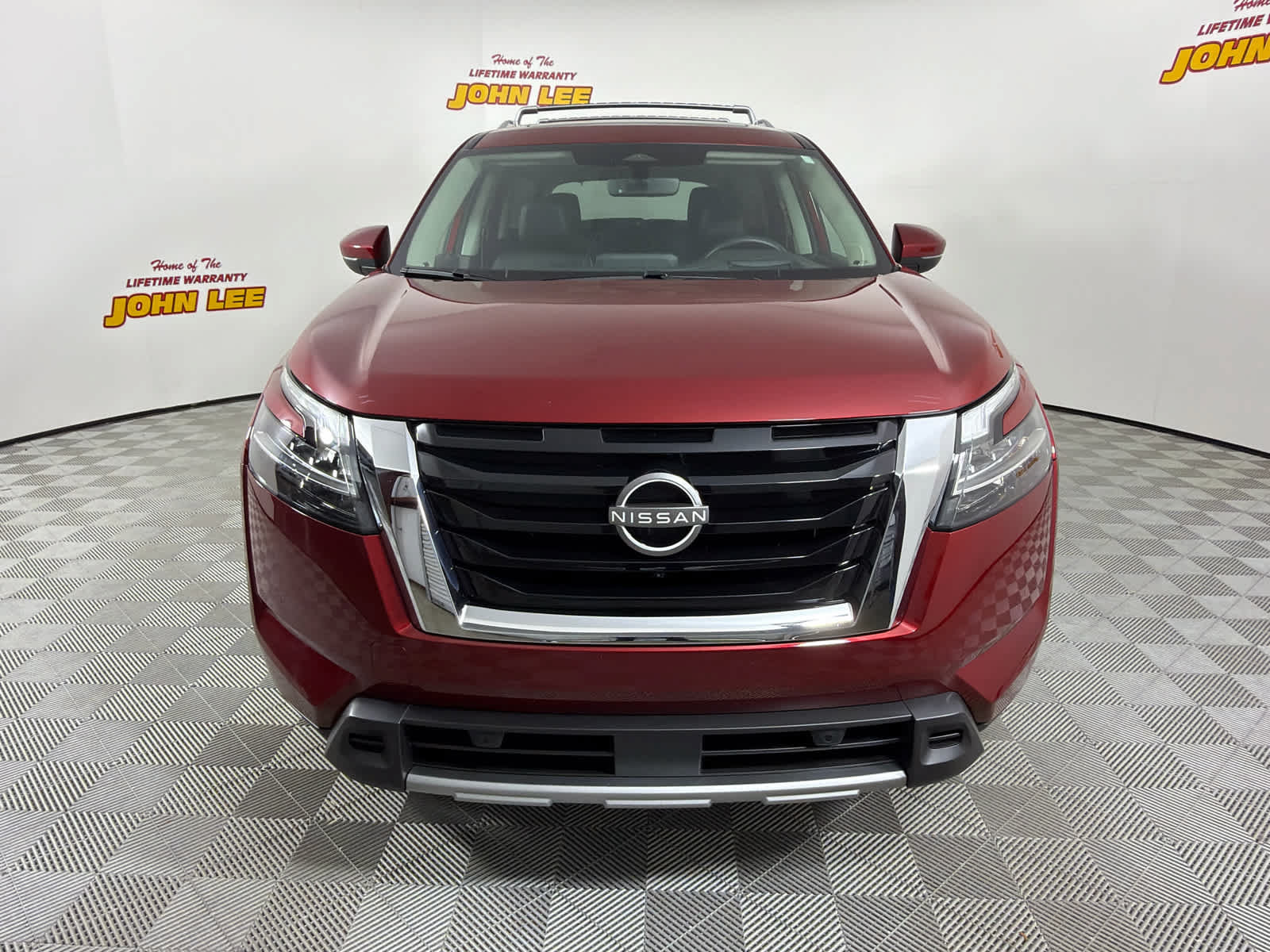 Certified 2024 Nissan Pathfinder Platinum FWD image 9