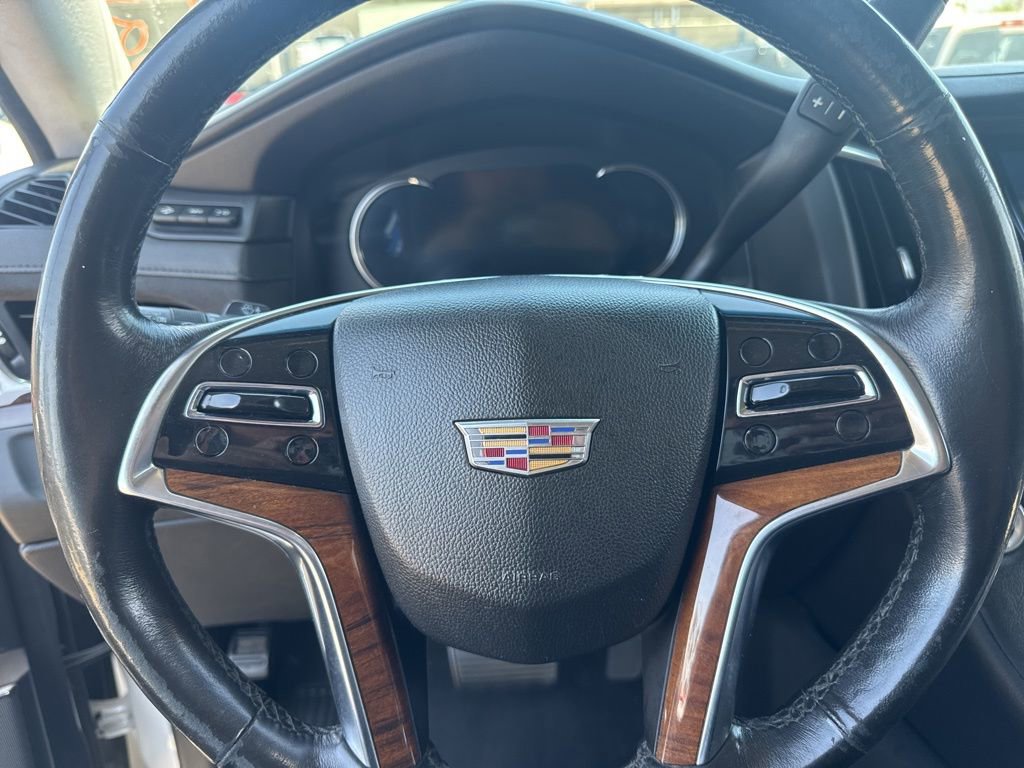 Used 2016 Cadillac Escalade ESV Luxury image 9