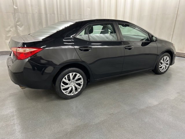 Used 2018 Toyota Corolla LE image 4