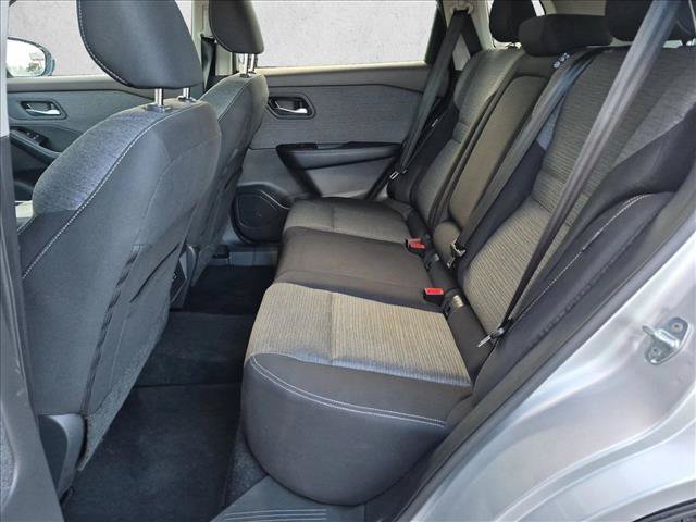 Used 2022 Nissan Rogue SV AWD/4WD image 17