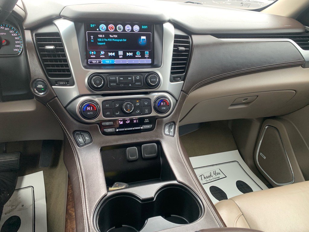 Used 2017 Chevrolet Suburban LT image 10