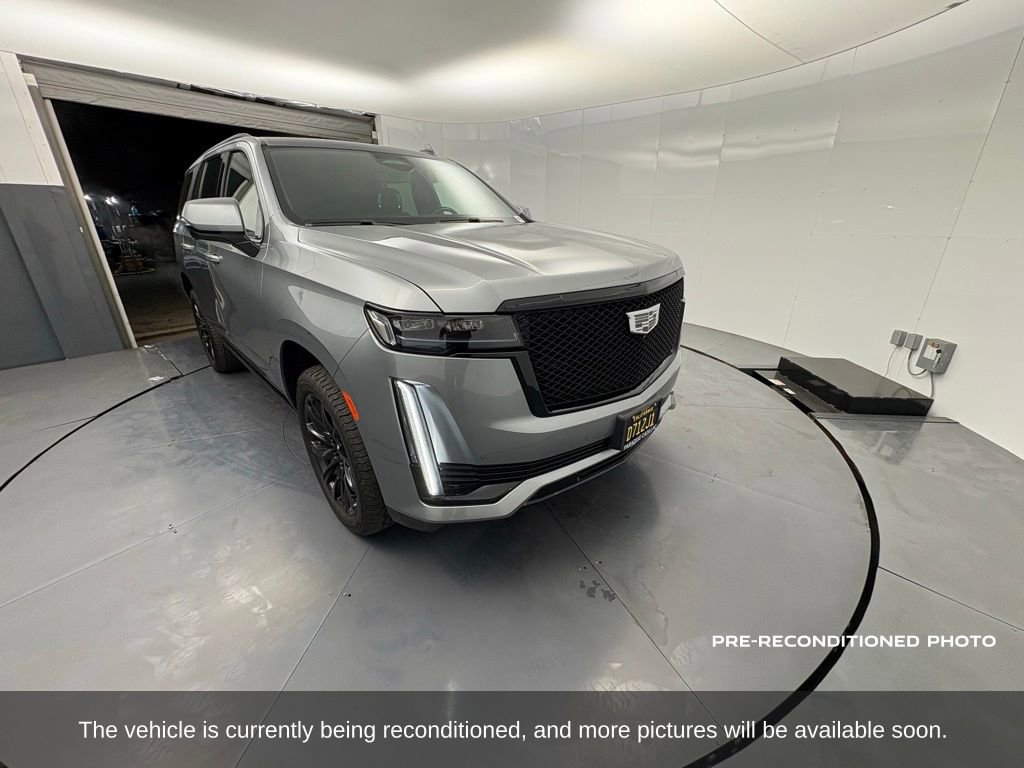 Used 2023 Cadillac Escalade Sport Platinum w/ LPO, ONYX Package image 8