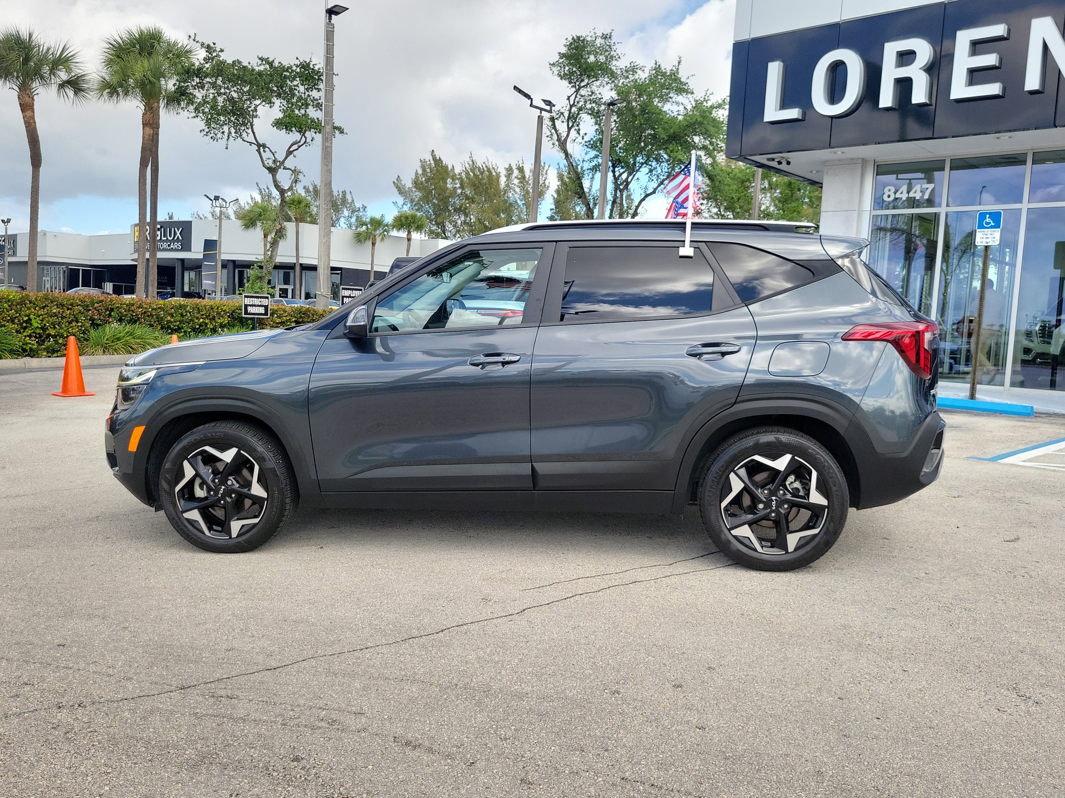 Used 2025 Kia Seltos S FWD image 8