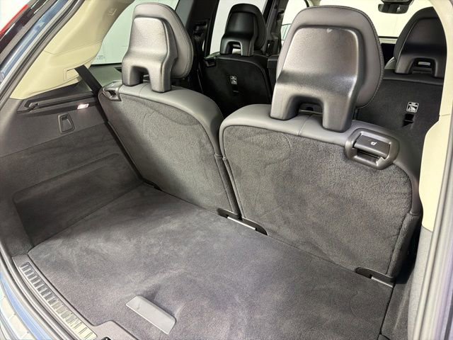 Used 2025 Volvo XC90 T8 Ultra w/ Protection Package Premier AWD/4WD image 35