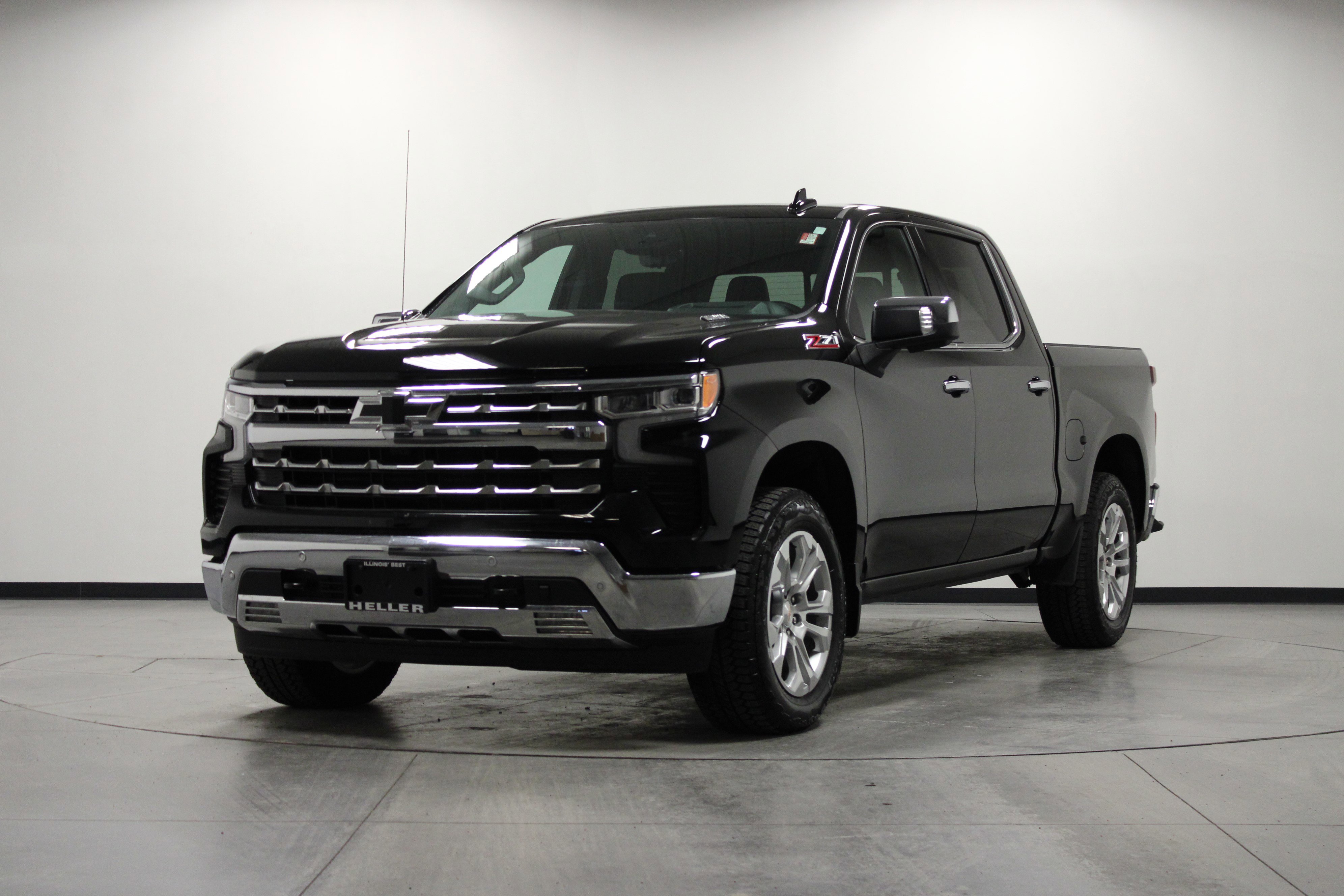 Used 2024 Chevrolet Silverado 1500 LTZ w/ LTZ Premium Package image 8