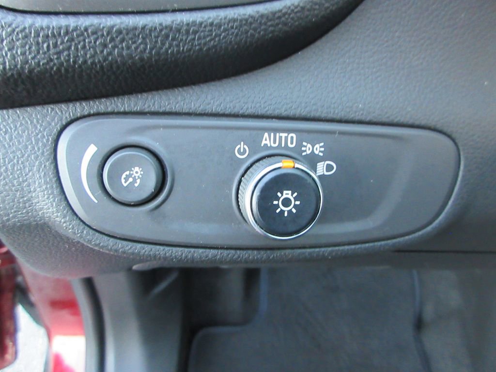 Used 2022 Chevrolet Trax LT image 23