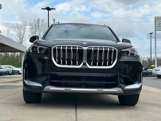 Used 2025 BMW X1 xDrive28i AWD/4WD image 2