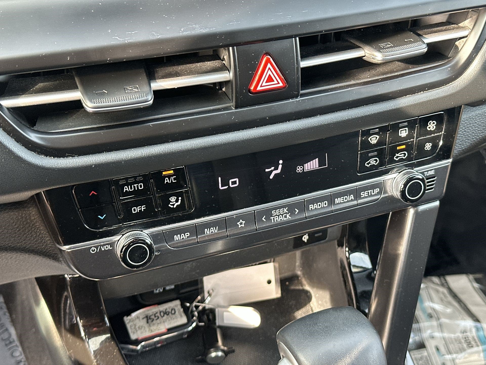Certified 2024 Kia Seltos EX FWD image 16