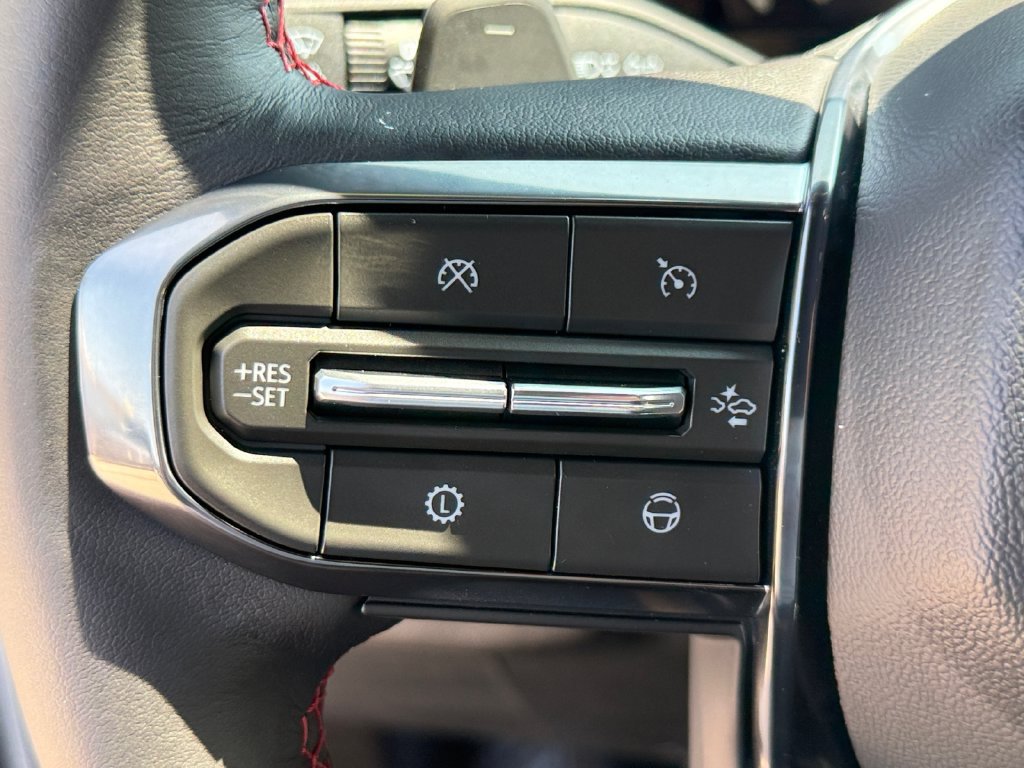 New 2026 GMC Yukon XL AT4 Ultimate AWD/4WD image 16