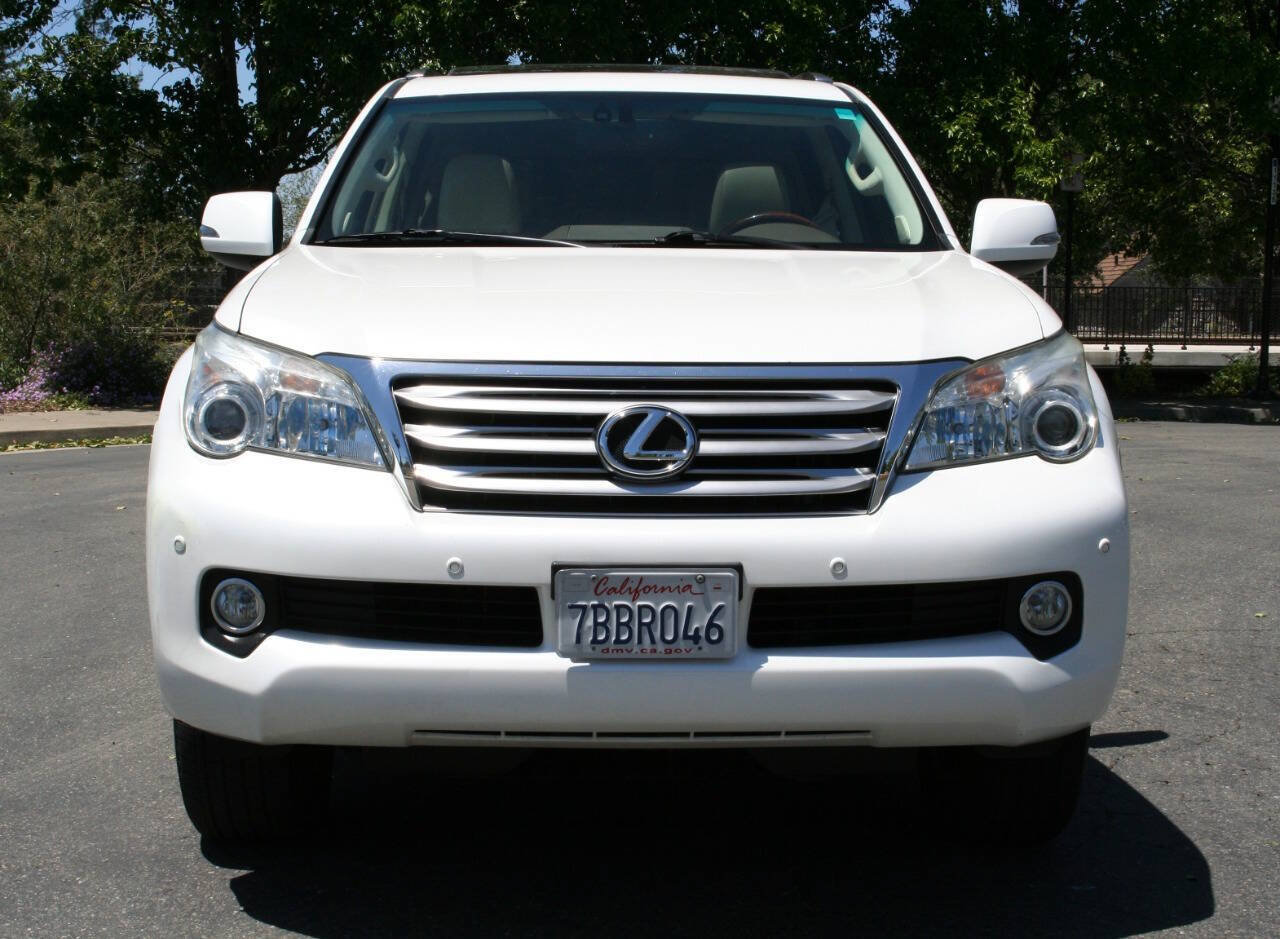 Used 2013 Lexus GX 460 w/ Convenience Pkg AWD/4WD image 3