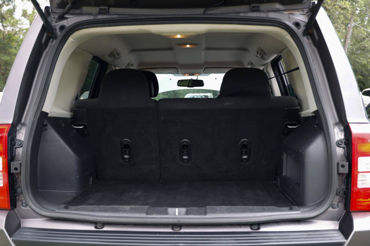 Used 2016 Jeep Patriot Latitude AWD/4WD image 22