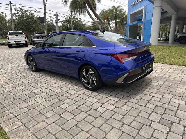 Used 2025 Hyundai Elantra Limited FWD image 33
