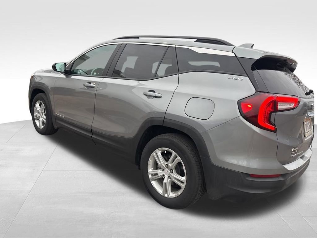 Used 2023 GMC Terrain SLE w/ Driver Convenience Package image 8