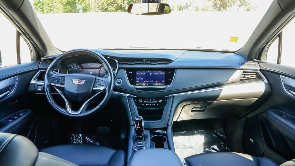 Certified 2023 Cadillac XT6 Luxury w/ LPO, Floor Liner Package FWD image 11
