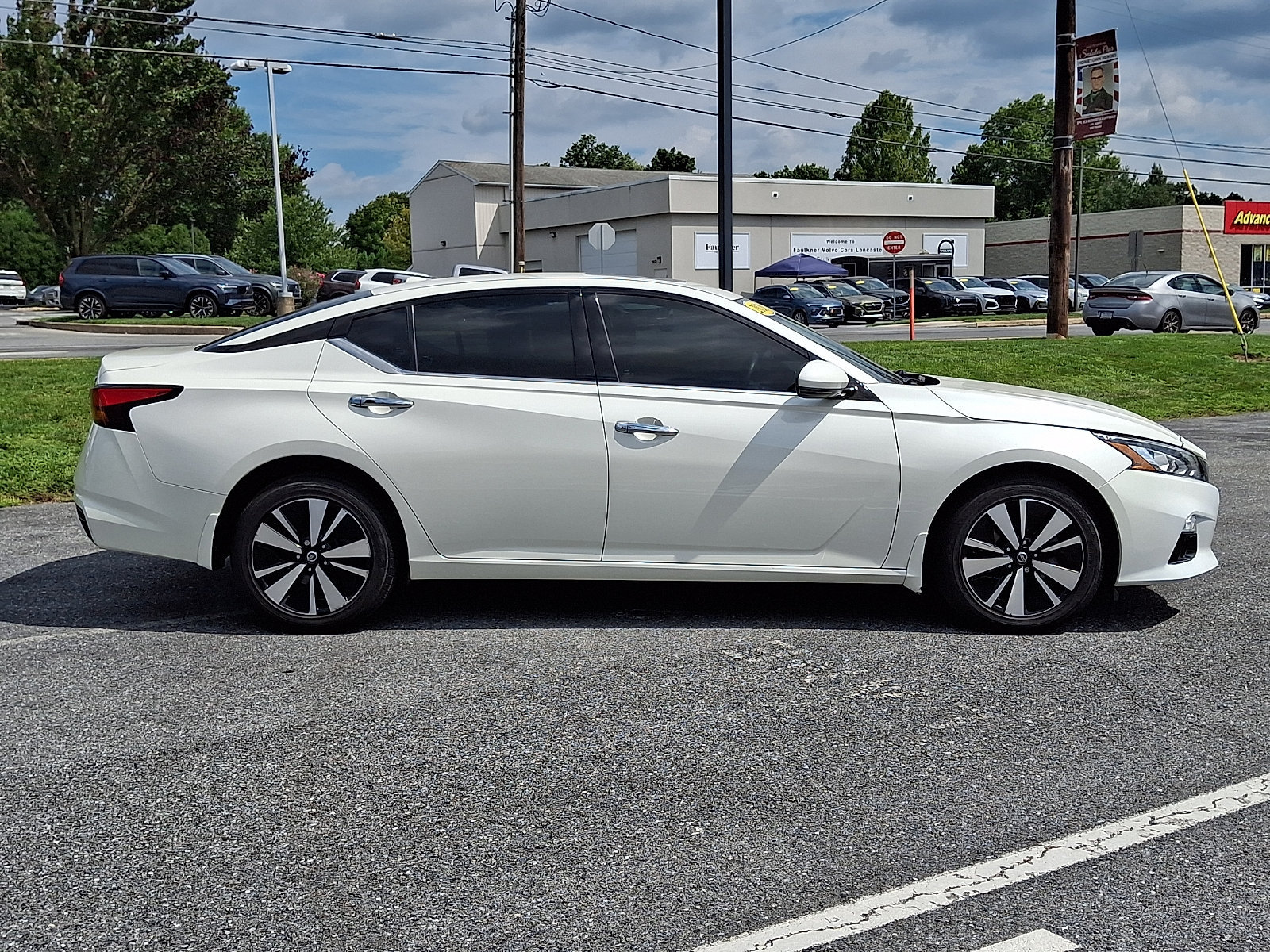 Used 2020 Nissan Altima 2.5 SV AWD/4WD image 8