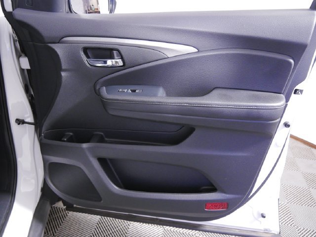 Used 2023 Honda Ridgeline RTL image 11