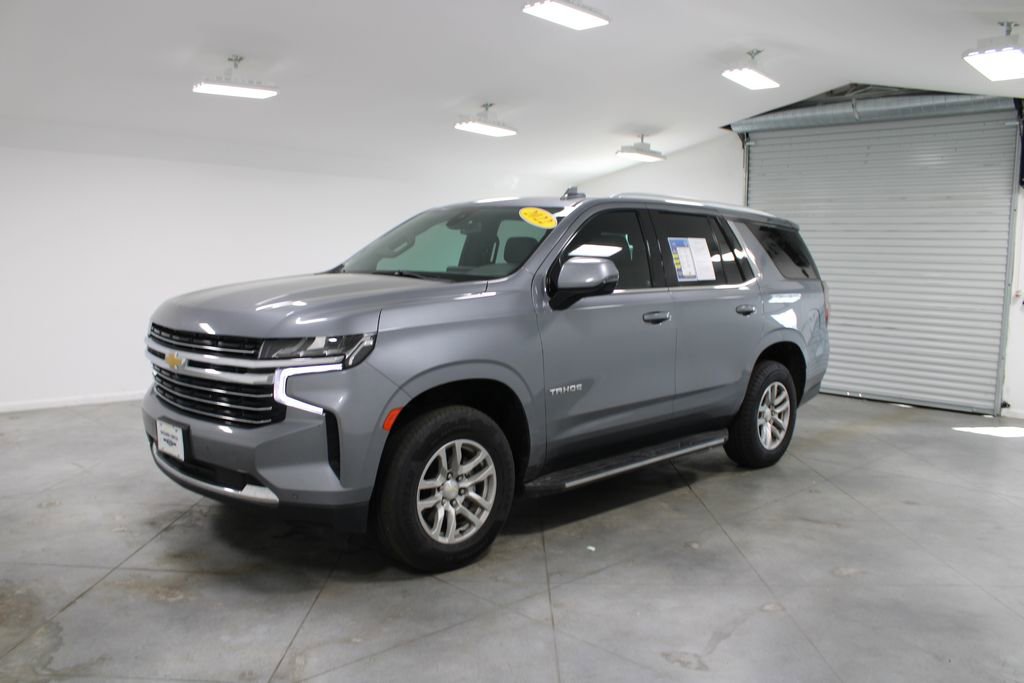 Used 2022 Chevrolet Tahoe LT w/ Luxury Package RWD image 4