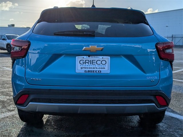 New 2025 Chevrolet Trax LT w/ Driver Confidence Package image 8