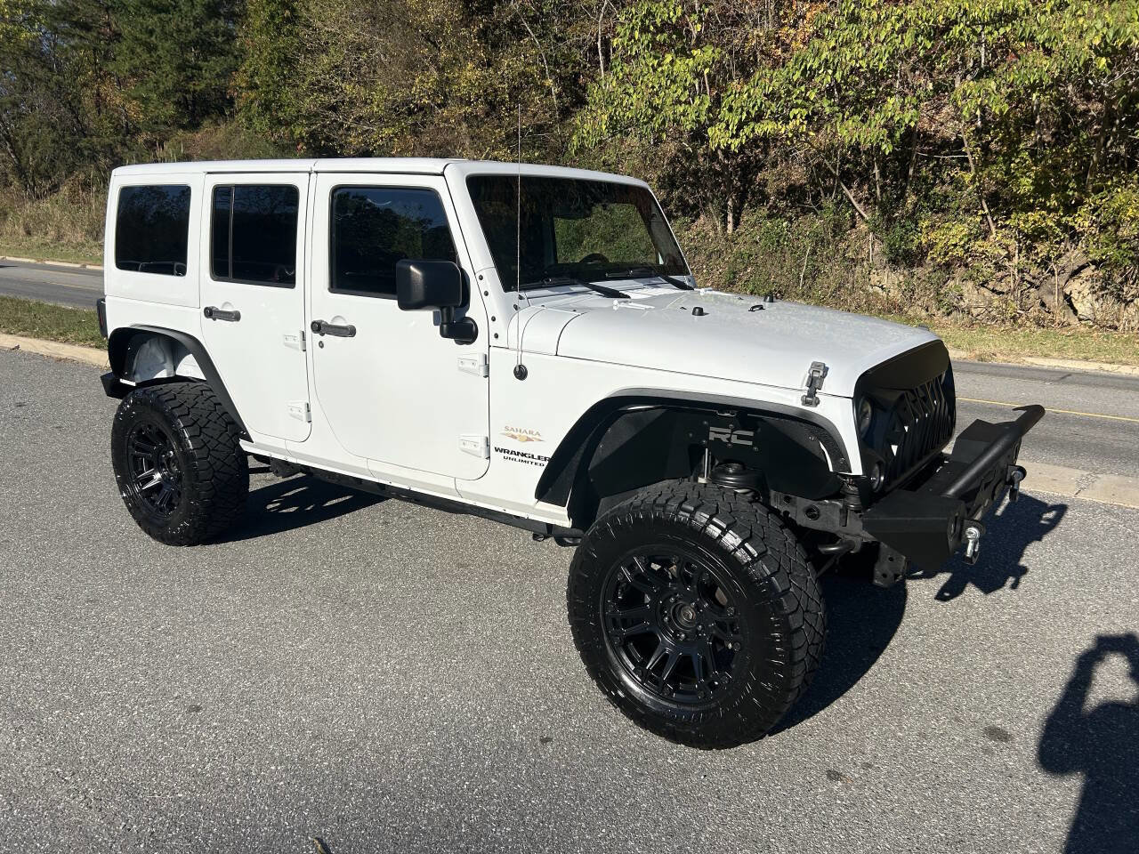 Used 2014 Jeep Wrangler Unlimited Sahara w/ Dual Top Group image 10