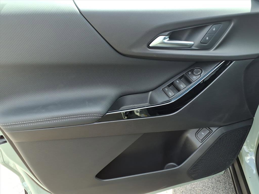 New 2026 Chevrolet Equinox LT w/ Convenience Package II image 11