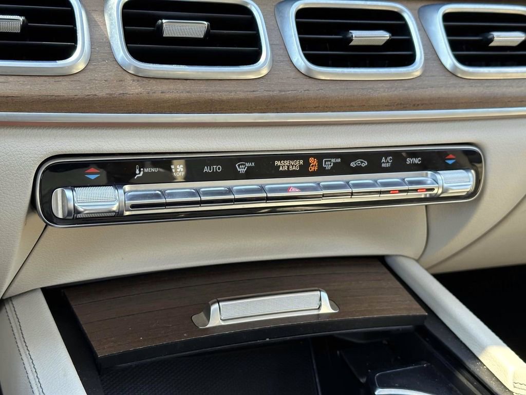 Used 2022 Mercedes-Benz GLS 450 4MATIC image 33
