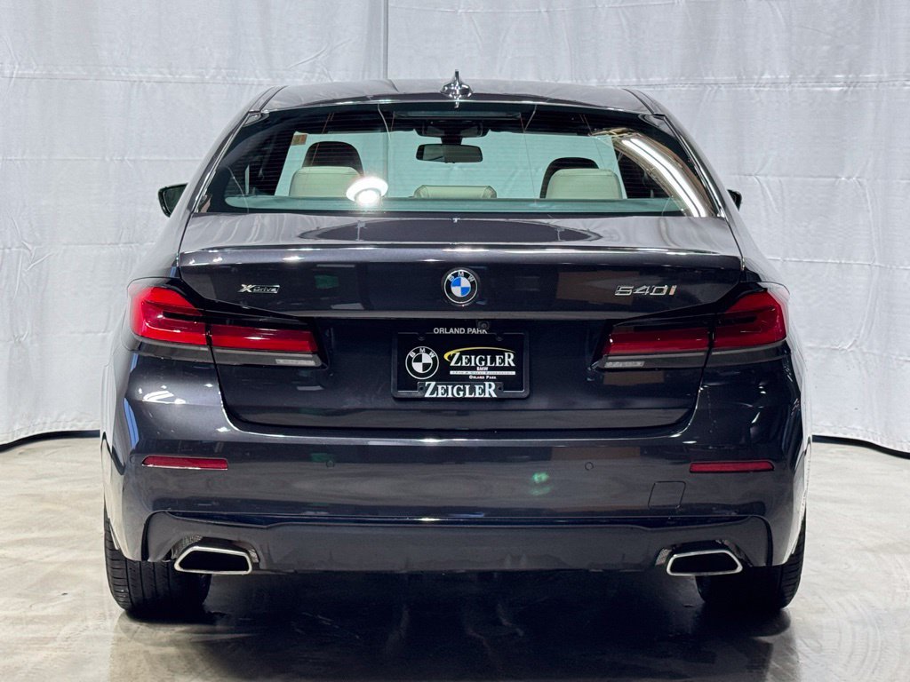 Used 2023 BMW 540i xDrive w/ Convenience Package AWD/4WD image 5