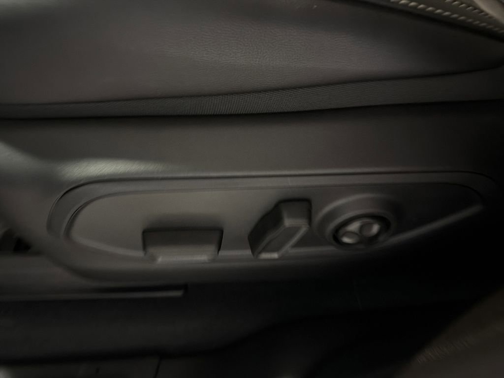 New 2026 Jeep Grand Cherokee Altitude image 16