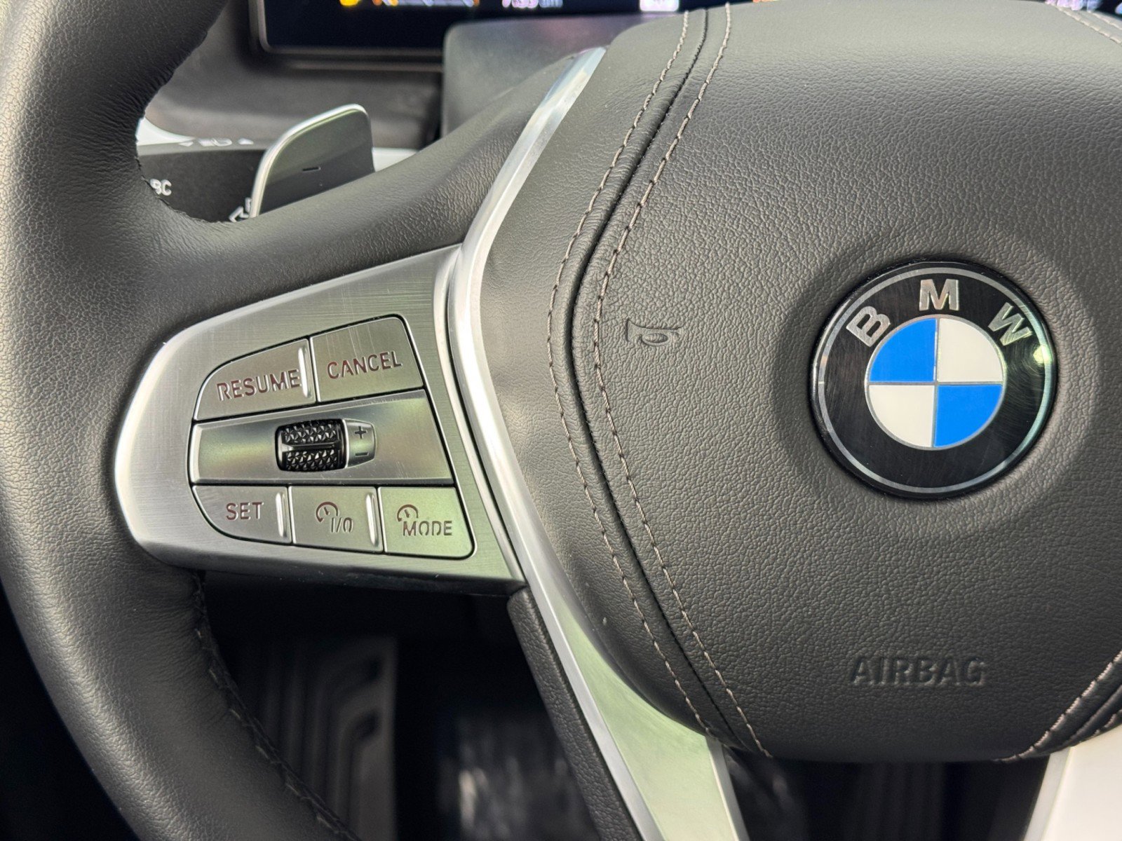 Used 2025 BMW X7 xDrive40i w/ Parking Assistance Package AWD/4WD image 23