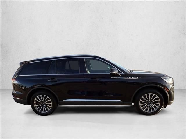 Used 2023 Lincoln Aviator Reserve AWD/4WD image 5