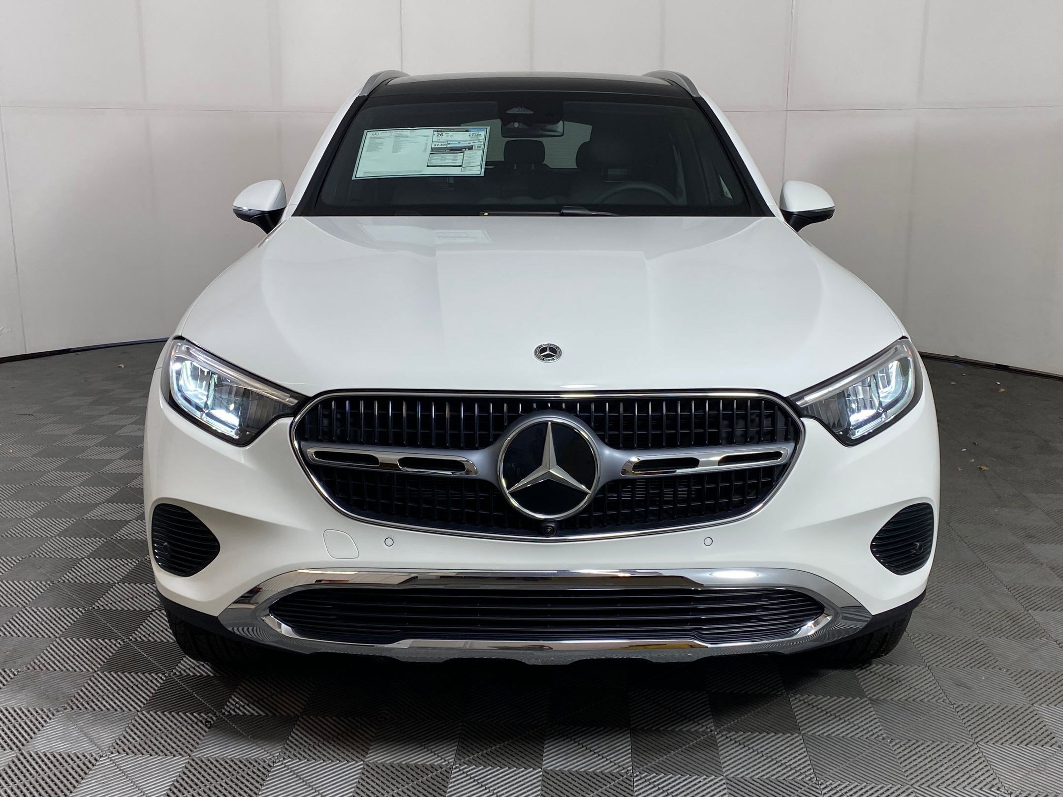 Used 2026 Mercedes-Benz GLC 300 4MATIC image 5