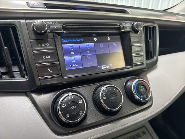 Used 2015 Toyota RAV4 LE FWD image 14