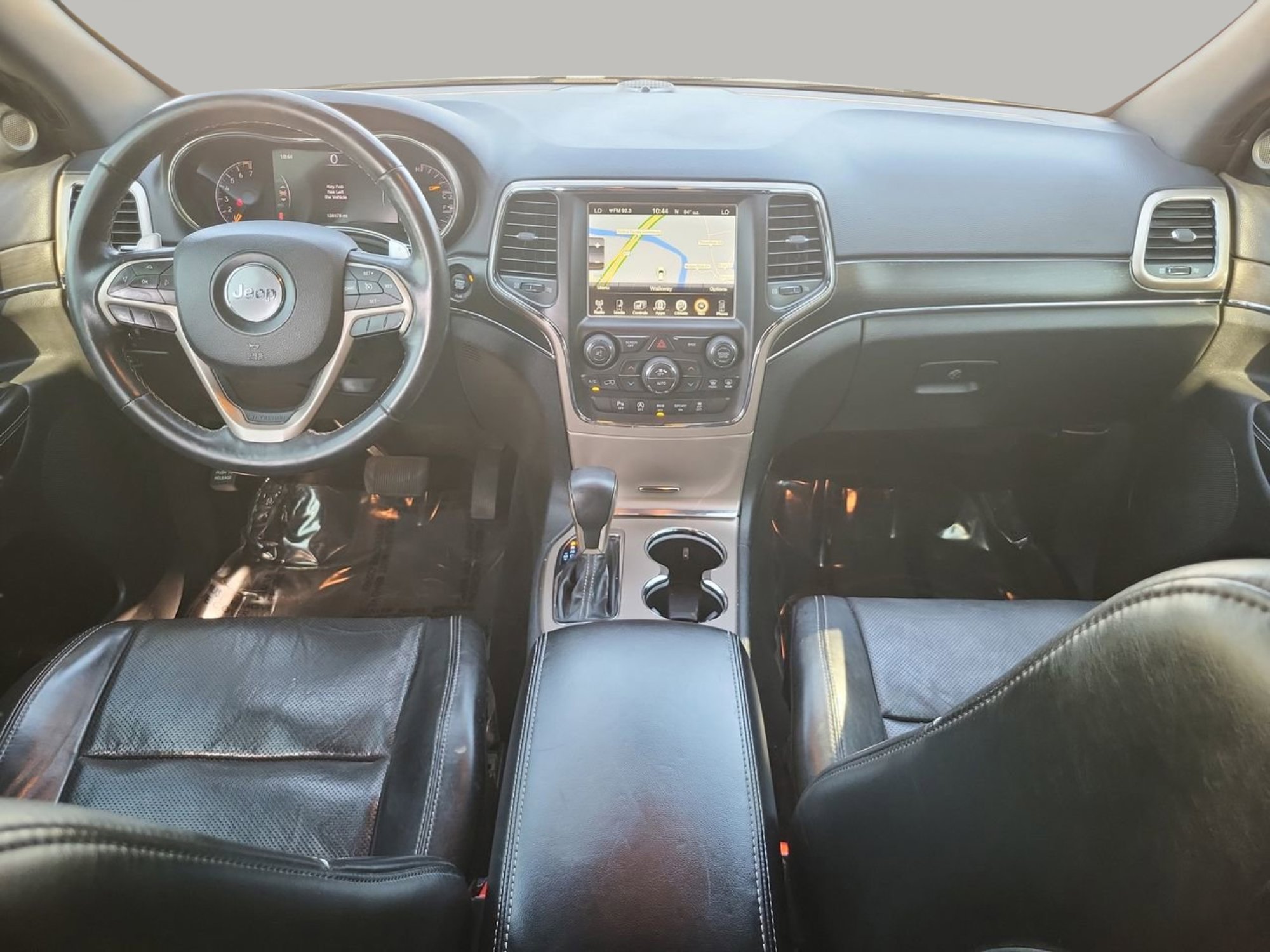 Used 2017 Jeep Grand Cherokee Limited w/ Luxury Group II image 13