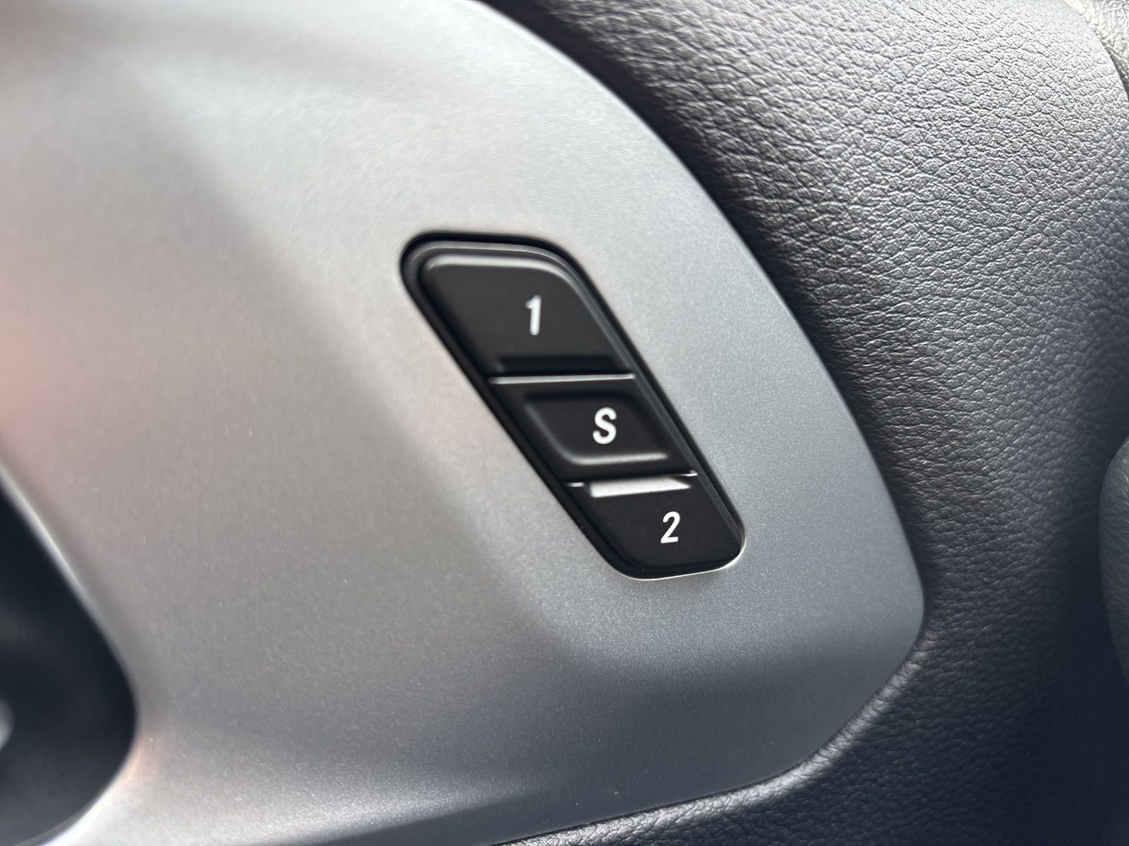 New 2026 Chrysler Pacifica Limited w/ S Appearance Package image 13