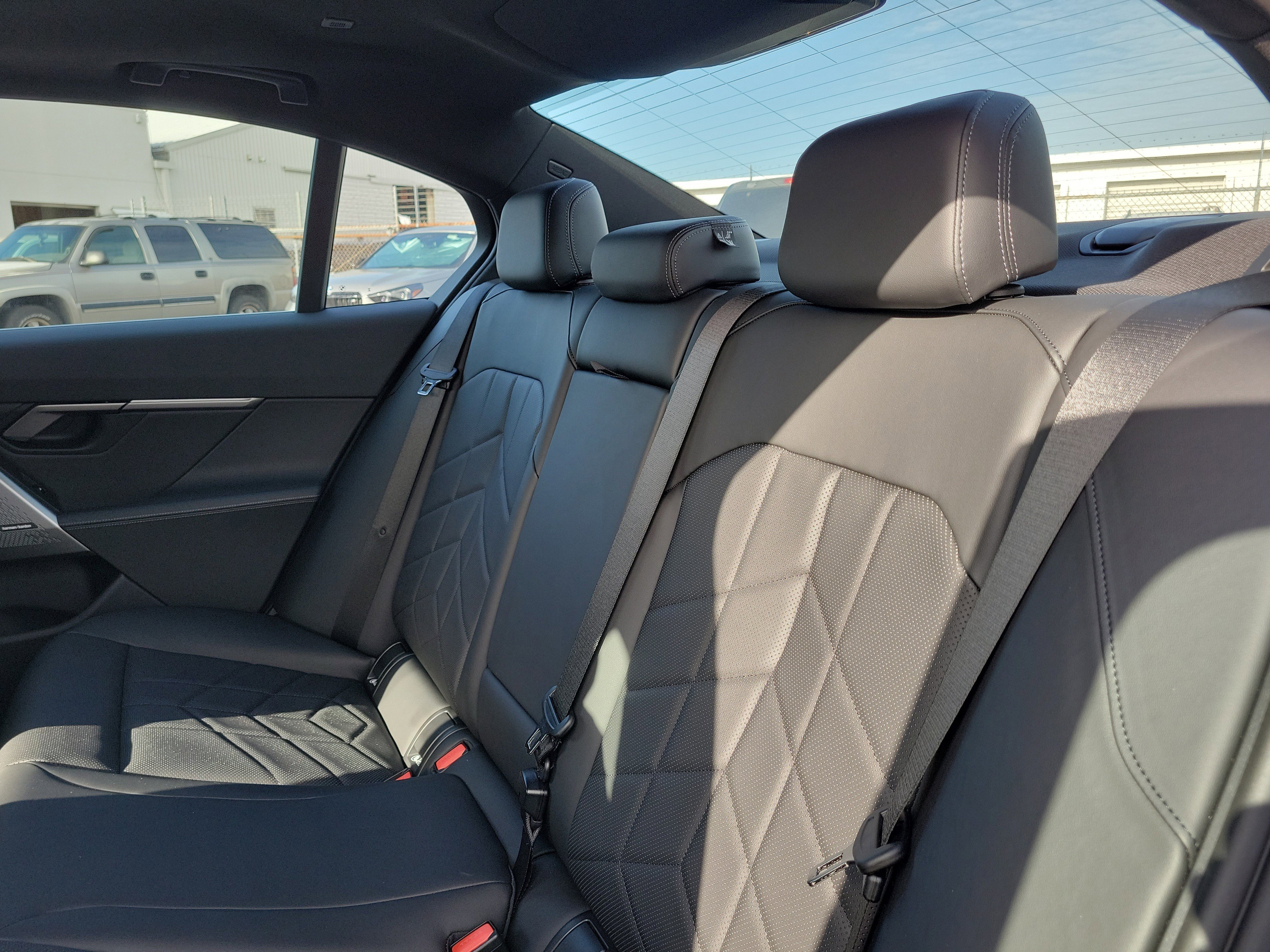 Used 2025 BMW 540i xDrive image 11